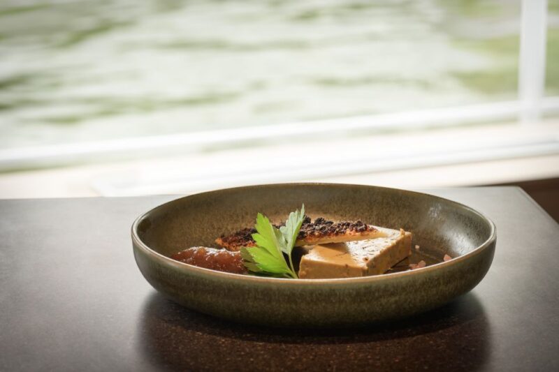 Paris: Romantic Cruise With 3-Course Dinner on Seine River - Customer Ratings and Reviews