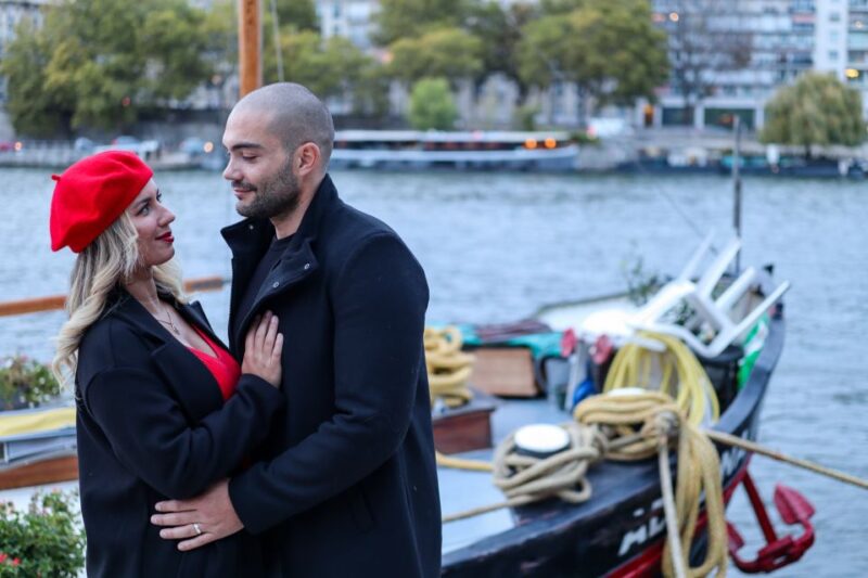 Paris: Romantic Photoshoot for Couples - Photographer Profiles and Expertise