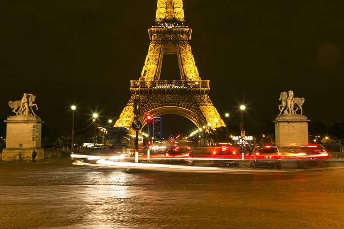 Paris Romantic Seine River Cruise and Night Tour With Dinner - Weather and Dress Code