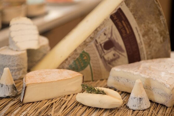 Paris Saint Germain Walking Food Tour With Secret Food Tours - Tour Accessibility