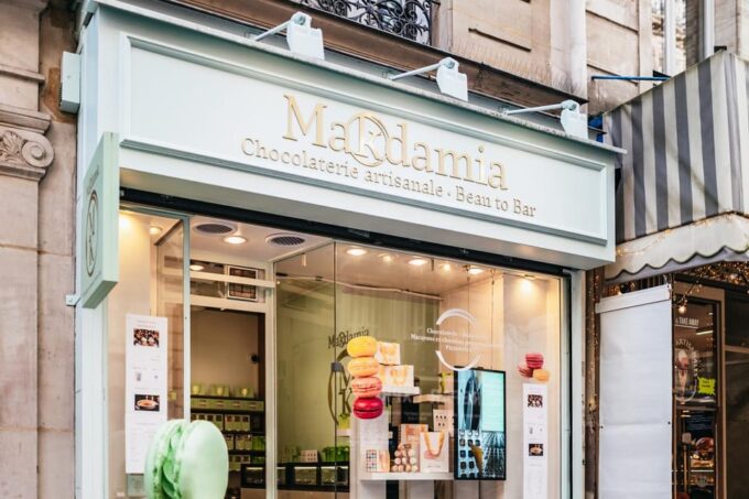 Paris: Seine Cruise and Macaron Tasting by the Eiffel Tower - Frequently Asked Questions