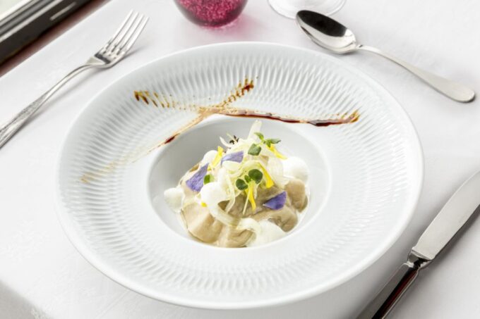 Paris: Seine River Cruise With 3-Course Dinner & Live Music - Suitability for Children
