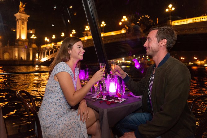 Paris Seine River Dinner Cruise With Champagne and Window Seating - Dining Experience Highlights
