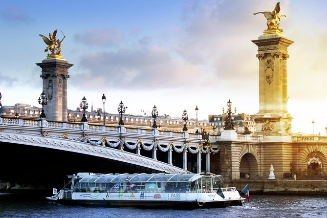 Paris Seine River Hop-On Hop-Off Sightseeing Cruise - On-Board Amenities