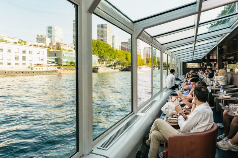 Paris: Seine River Panoramic Views Dinner Cruise - Cruise Duration and Timing