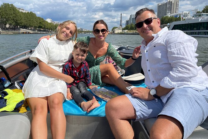 Paris Seine River Private Boat Tour - Whats Included
