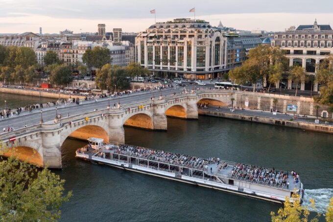 Paris: Seine River Sightseeing Cruise by Bateaux Mouches - Nearby Attractions and Points of Interest