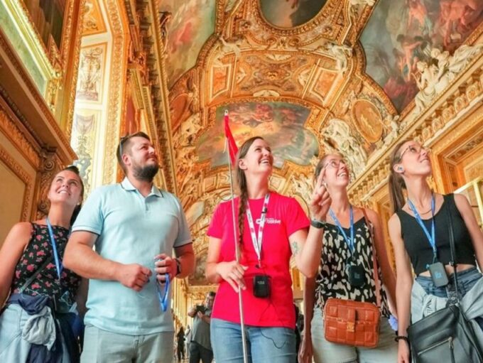 Paris: Semi-Private Tour of the Louvre Museum and Mona Lisa - Navigating the Louvre Museum