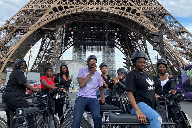 Paris Sightseeing Family Friendly Guided Electric Bike Tour - Guided Tour Highlights