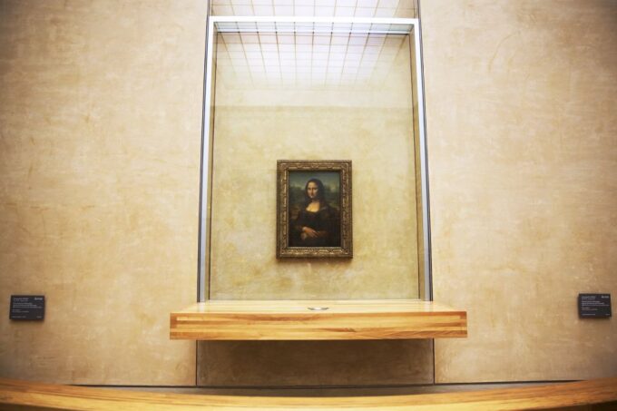 Paris: Skip-The-Line Louvre Highlights Tour With Mona Lisa - Accessibility and Restrictions