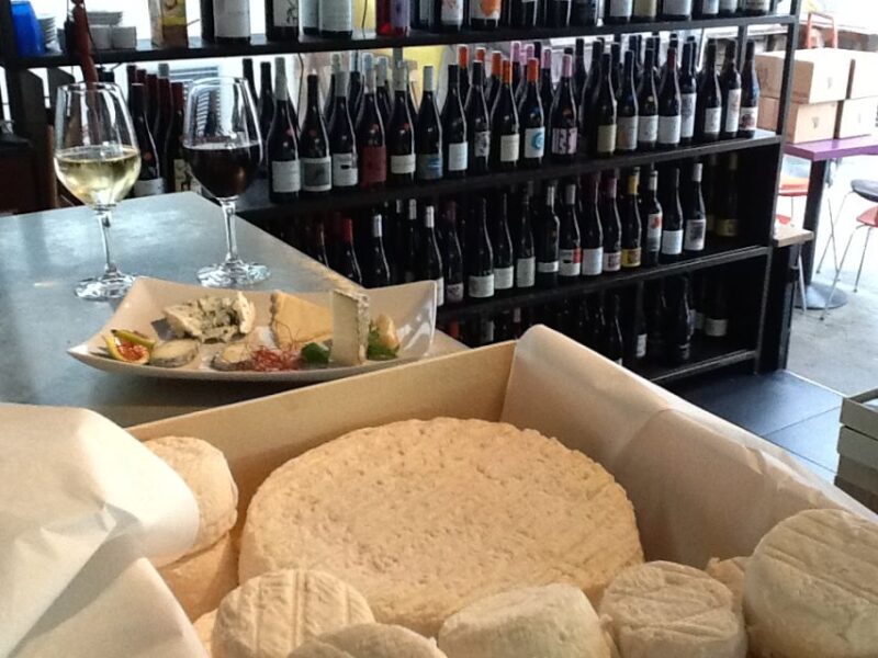 Paris: Small-Group Cheese and Wine Tasting in Le Marais - Highlights of the Experience
