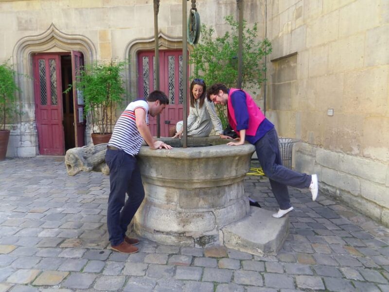 Paris: Small Group Walking Tour of Marais - Key Points