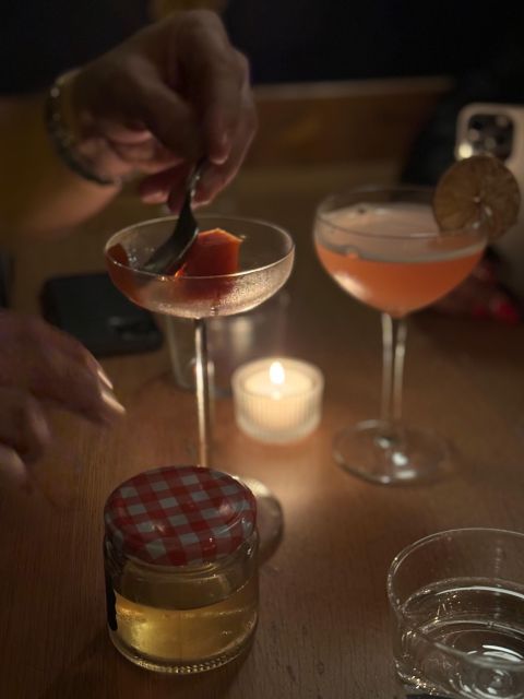 Paris :Solo Travellers Meet-Up and Explore Fun, Great Bars - Activity Itinerary