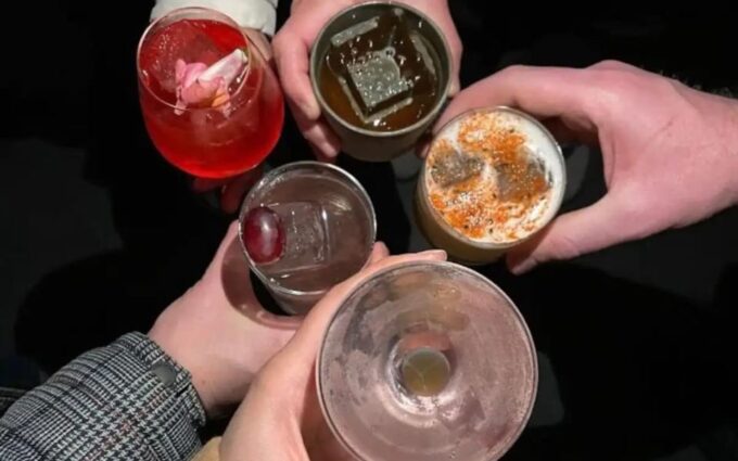 Paris: Speakeasy and Hidden Bars Tour - Discovering Hidden Entrances