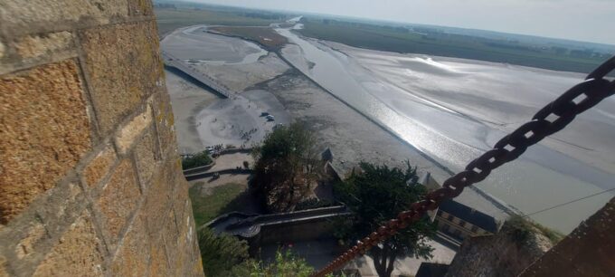 Paris to Mont Saint-Michel Day Trip in Luxury Van Live Guide - Exploring Mont Saint-Michel