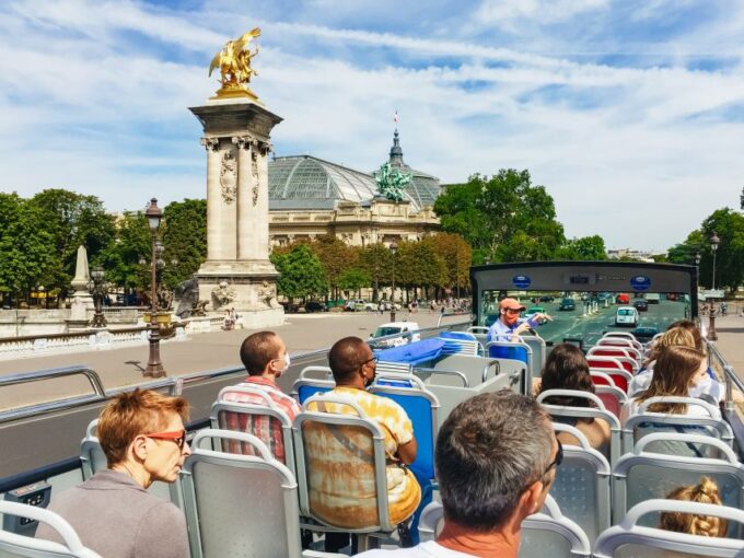 Paris: Tootbus Hop-on Hop-off Discovery Bus Tour - Frequently Asked Questions
