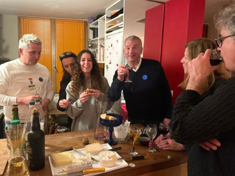 Paris: Unique Cabaret Concert & Dinner in Artist's Studio - Inclusions