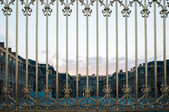 Paris: Versailles Sunset Bike Tour With Fireworks Show - Exploring Versailles by Bike