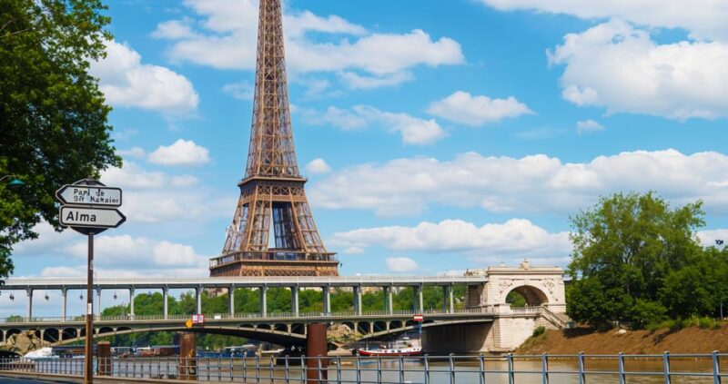 Paris Vintage Side-Car Tour + River Cruise - Included in the Tour