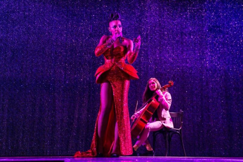 Paris: VIP Dinner and Cabaret Show at Paradis Latin - Venue Location