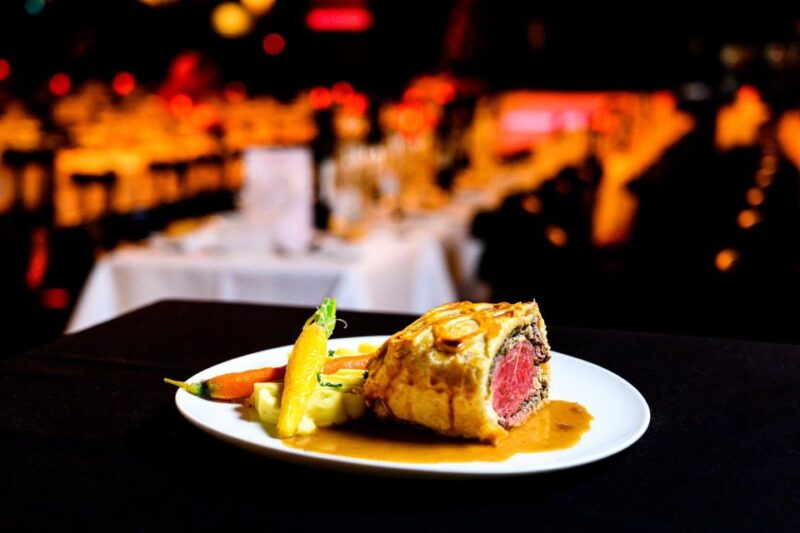 Paris: VIP Dinner and Cabaret Show at Paradis Latin - Booking and Cancellation