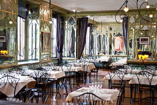 Paris Wine and Cheese Pairing Private Masterclass in a Bistrot - Professional Wine Expertise