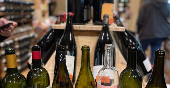 Paris Wine Experience : Guided Tasting in Top Wine Bars - Meeting the Expert Guide Julien