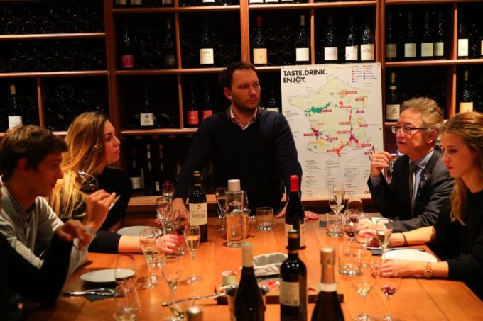 Paris: Wine Tasting Dinner at the Chateau - Chef-Prepared 4-Course Meal