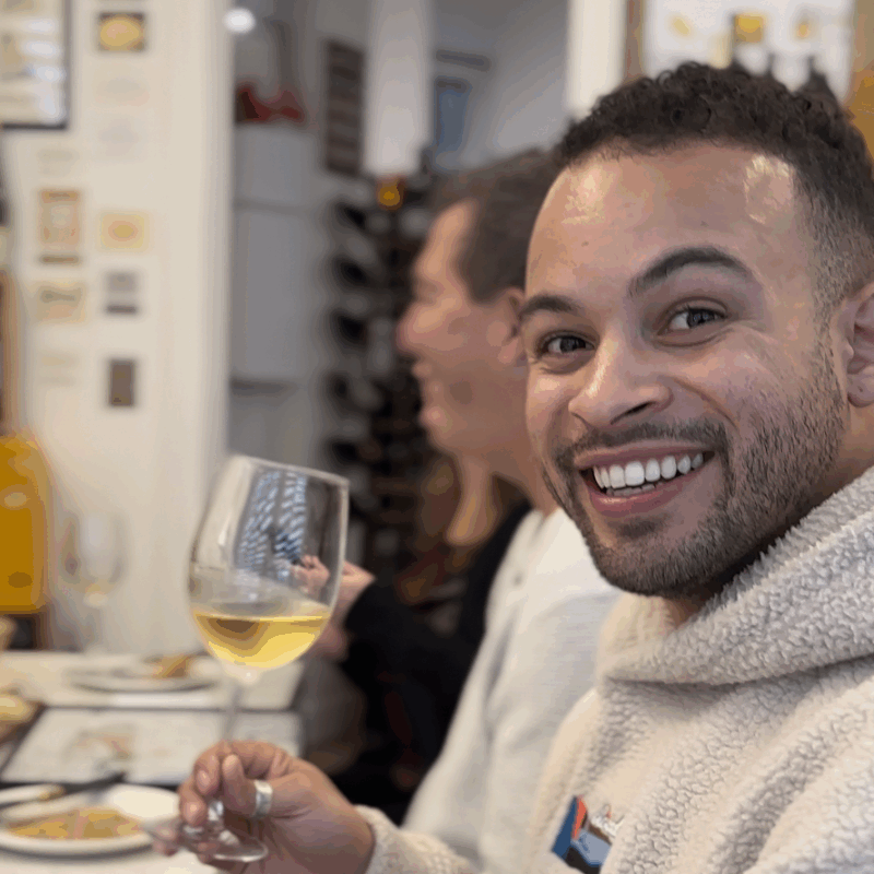 Paris: Wine Tasting Experience With 6 Wines and Cheese Board - Venue and Accessibility