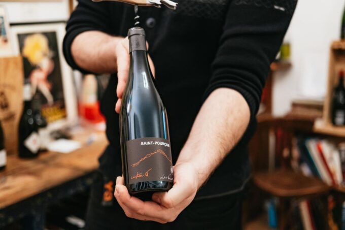 Paris: Wine Tasting Experience With 6 Wines and Cheese Board - Pairing Wines With French Cheeses
