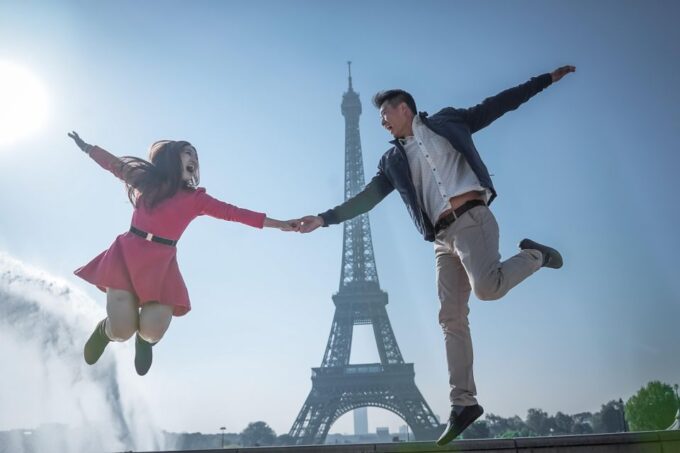 Parisian Proposal Perfection. Photography/Reels & Planning - Timing and Location for Optimal Results