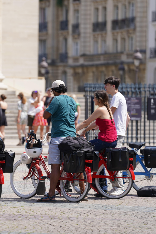 Pariss Vintage Left Bank (3h) : E-Solex Bike Guided Tour - Key Points