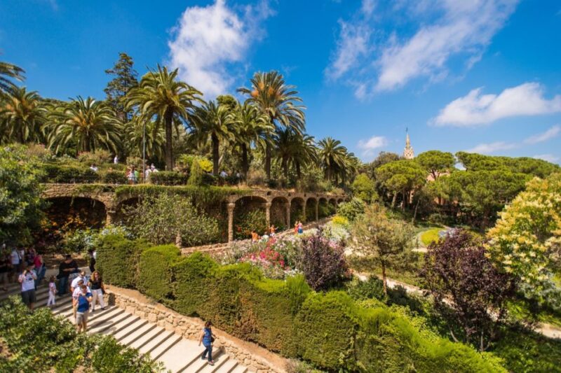 Park Güell: Guided Tour With Optional Gaudí Experience Entry - Architectural Highlights of Park Güell