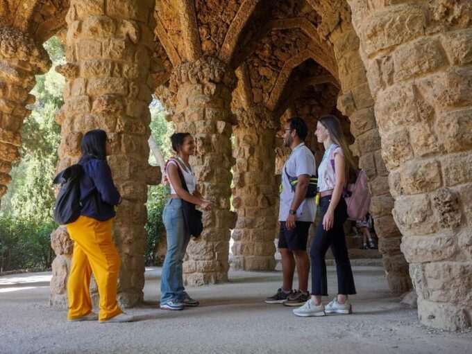 Park Güell: Guided Tour With Optional Gaudí Experience Entry - Customer Feedback and Reviews