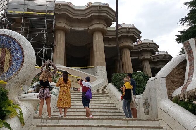 Park Guell Guided Tour With Skip the Line Tickets - Guided Exploration of Park Güell
