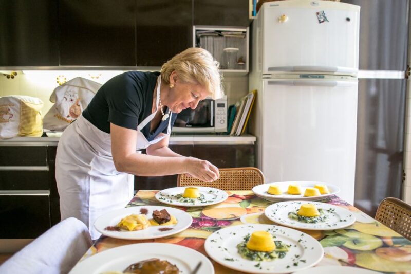 Parma: Dining Experience at a Locals Home - Hosts and Language