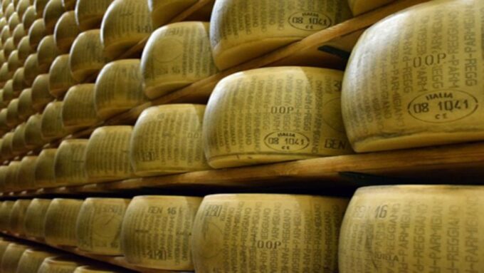 Parma: Parmigiano Production and Parma Ham Tour & Tasting - Cheese Factory Visit