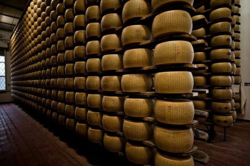 Parma: Traditional Cheese Factory Visit With Tasting - Meeting Point and Pickup