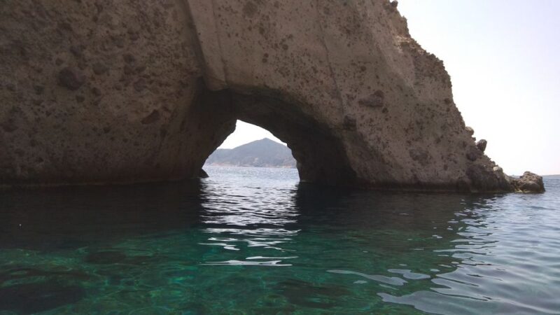 Paros: Antiparos Island and Despotiko Private Boat Trip - Key Points
