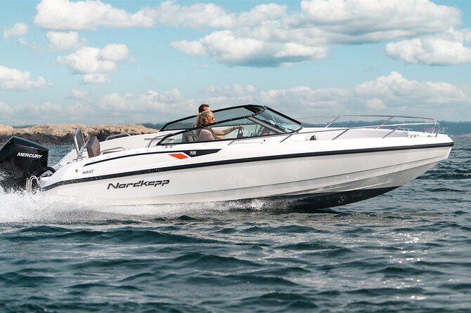 Paros & Antiparos - Private Cruise With a Luxury Speedboat - Luxury Amenities and Services Onboard