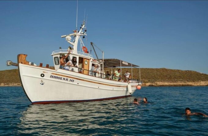 Paros: Highlights Tour With Fishing & Tasting in Naoussa - Customer Reviews