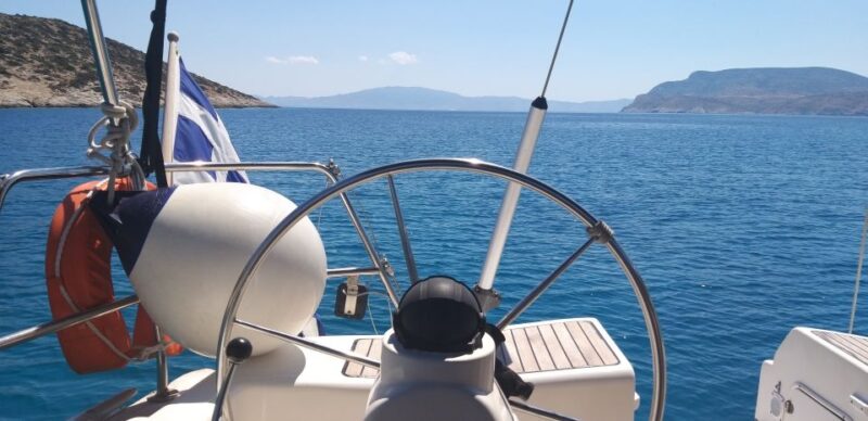 Paros: Iraklia, Schinoussa, & Naxos Sailing Tour With Lunch - Onboard Amenities
