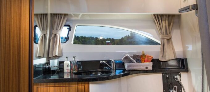 Paros: Private Luxury Boat Day Trip With Snacks and Drinks - Boat Specifications