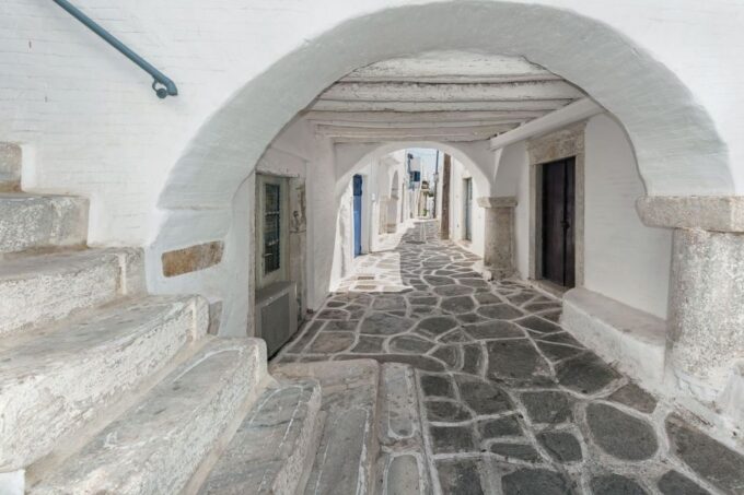 Paros: Private Sunset Highlights MiniVan Tour - Instagram-Worthy Photography