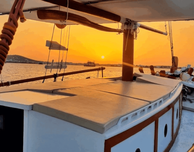 Paros: Sunset Boat Trip With Soft Drinks and Local Wine - Meeting Point and Accessibility