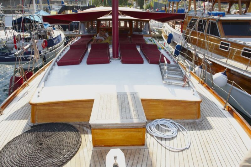 Paros: Traditional Gulet Shared or Private Island Cruise - Inclusions