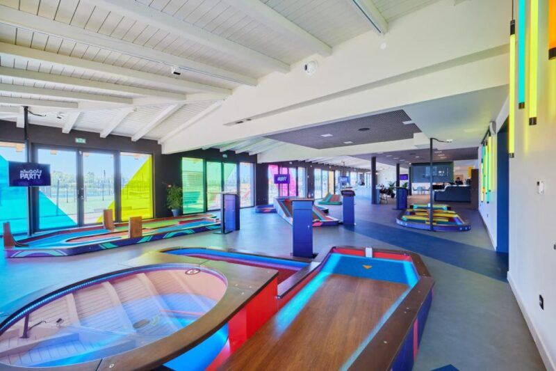 Part of Mini Golf in Deauville Indoors and Connected - Dynamic Point System and Strategies