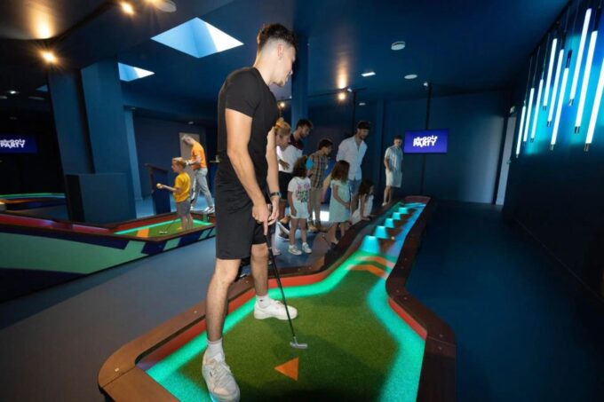 Part of Mini Golf in Deauville Indoors and Connected - Location and Meeting Point