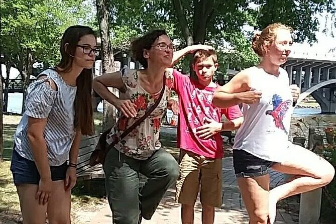 Participate in a Fun Scavenger Hunt in Cleveland by Crazy Dash - Exciting Challenges and Outdoor Enjoyment