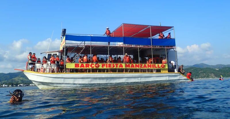 Party Boat: Bay Tour and Snorkeling - Key Points